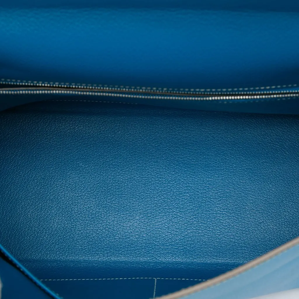 Hermès Epsom Candy Verso Kelly II Retourne 32 Blue Leather Good - Model View