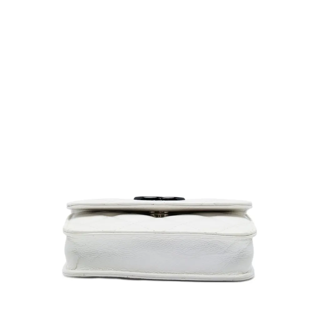 Chanel Quilted Caviar My Everything Belt Bag White Leather Very good - Inside View