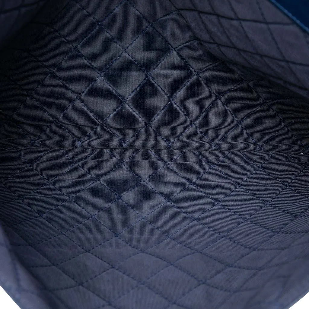 Chanel Large Quilted Caviar Golden Class O Case Clutch Blue Leather Very good - Model View