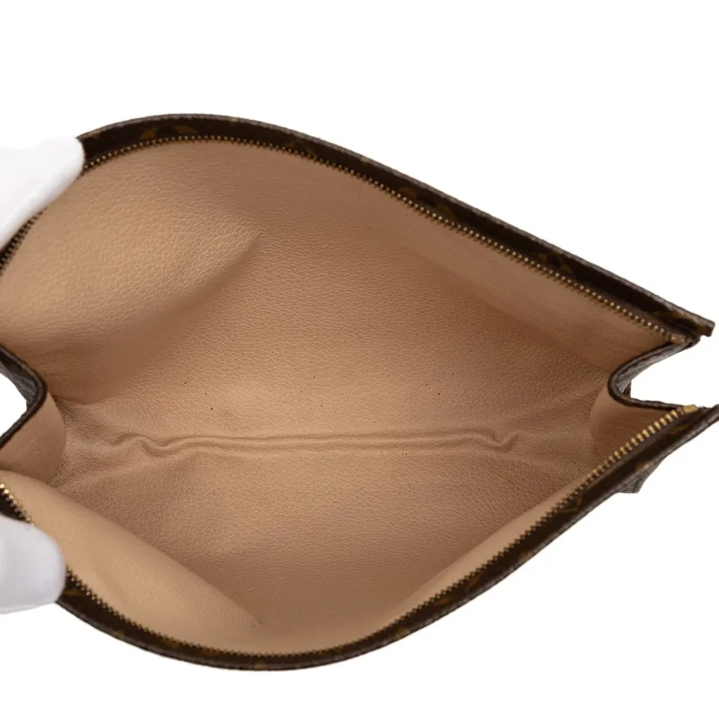 Louis Vuitton Monogram Toiletry Pouch 26 Brown Very good - Model View