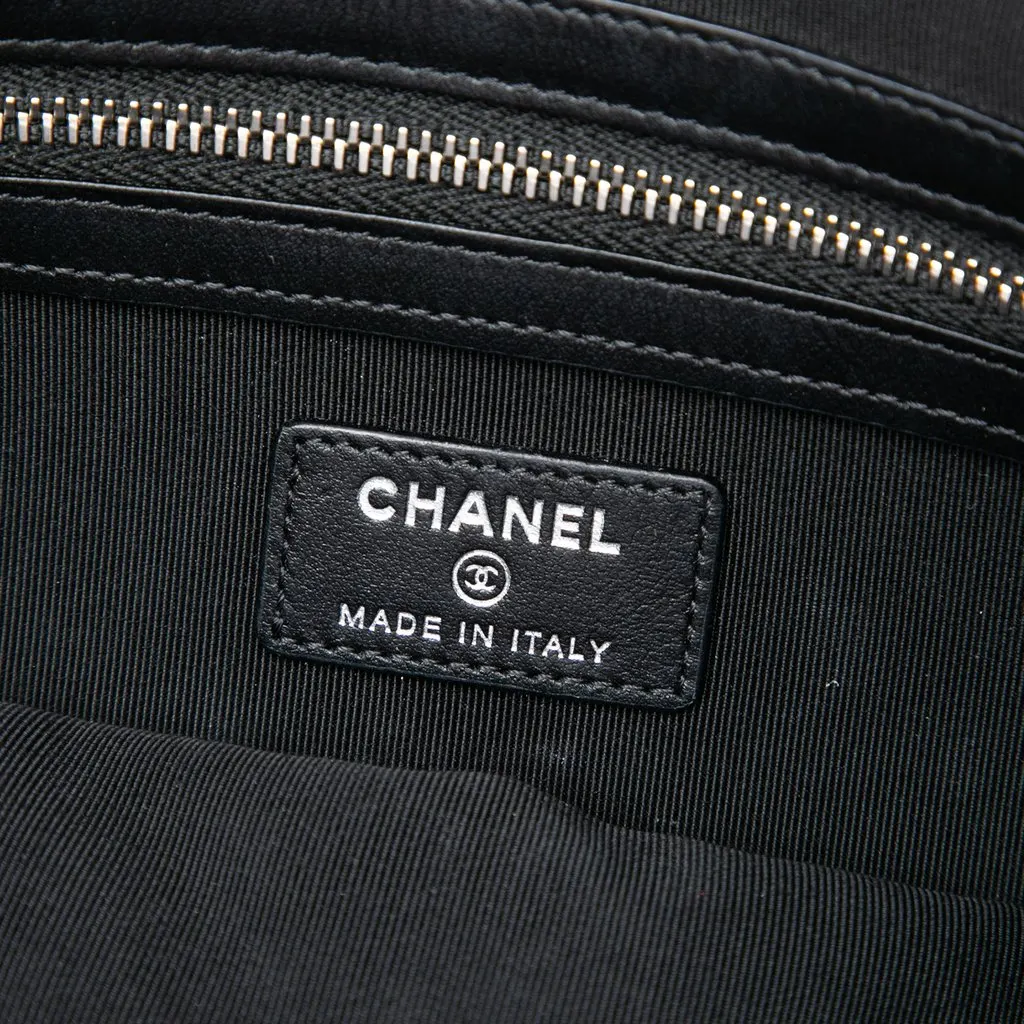 Chanel Medium Quilted Crinkled Patent Boy O Case Clutch Black Leather Very good - Box View