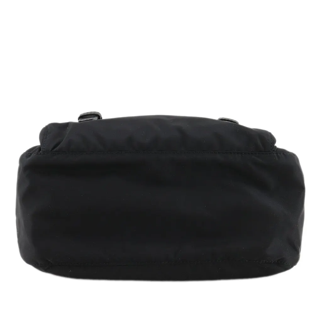 Prada Saffiano Trimmed Re Nylon Zip Double Buckle Messenger Bag Black Very good - Model View