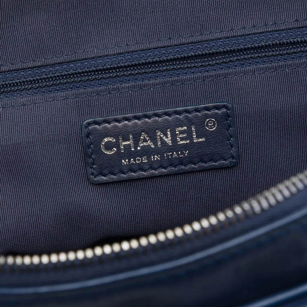 Chanel Medium Quilted Crumpled Calfskin Airlines Casual Rock Flap Blue Leather Very good - Box View