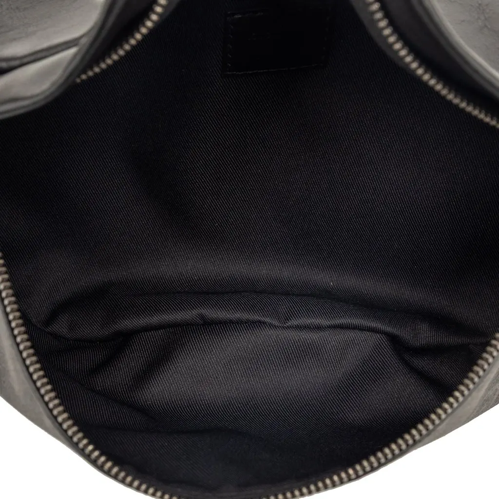 Louis Vuitton Monogram Eclipse Discovery Bumbag PM Black Very good - Model View