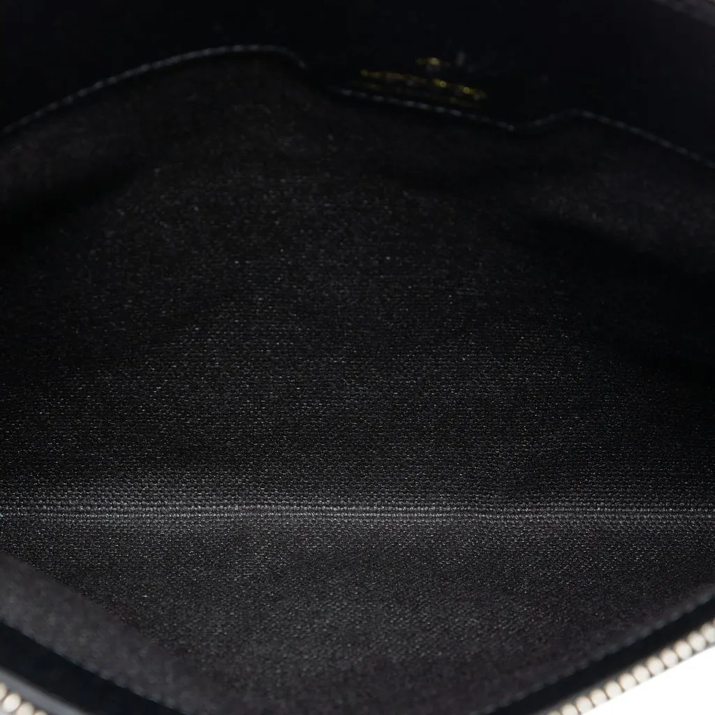 Gucci Jumbo GG Canvas Geometric Print Clutch Black Very good - Model View