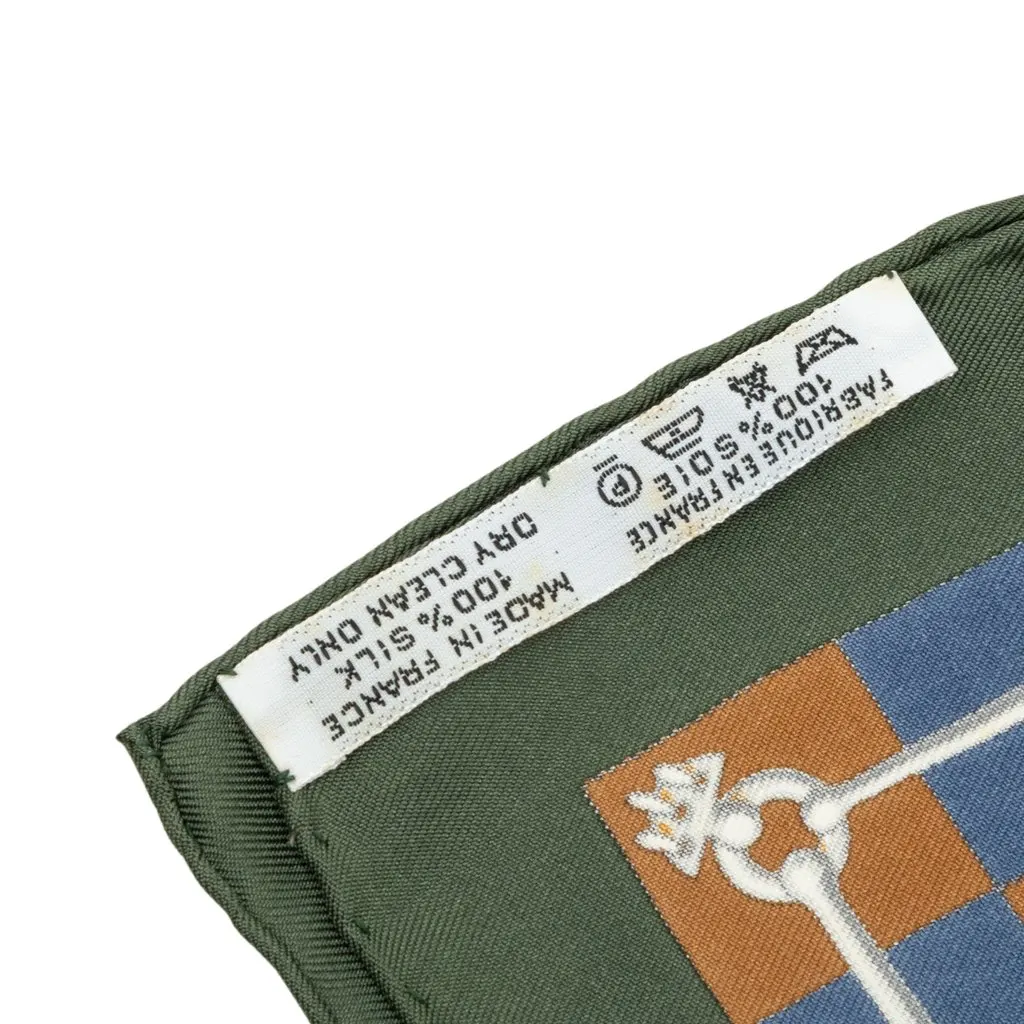 Hermès Cliquetis Silk Handkerchief Green Silk Good - Model View