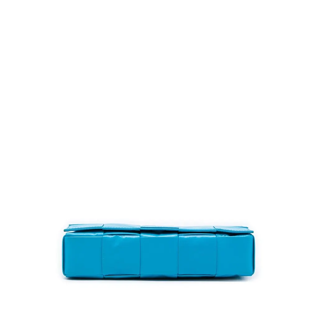 Bottega Veneta Paper Calfskin Intrecciato Cassette Crossbody Blue Leather Very good - Inside View