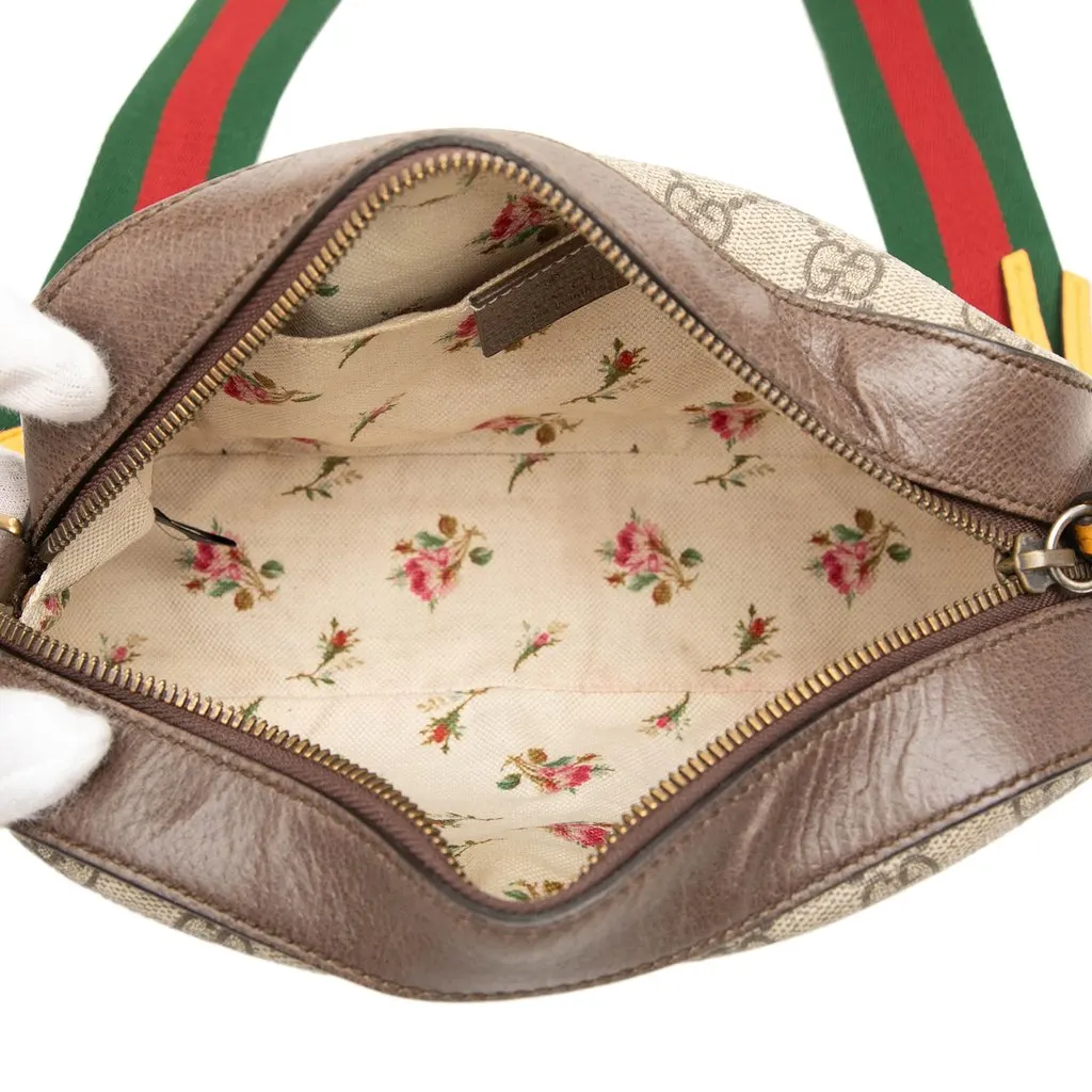Gucci GG Supreme Web Neo Vintage Crossbody Beige Canvas Very good - Model View