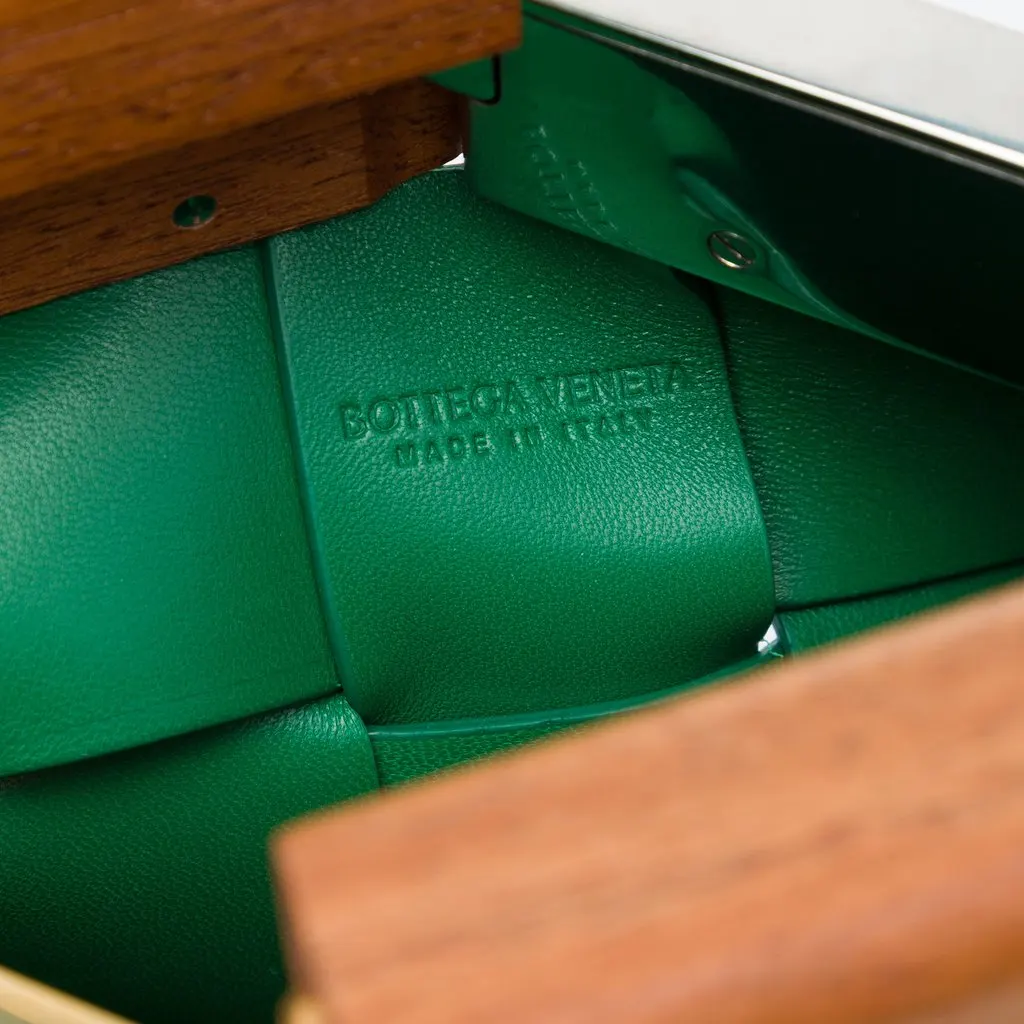 Bottega Veneta Lambskin Maxi Intrecciato The Snap Clutch Green Leather Very good - Box View