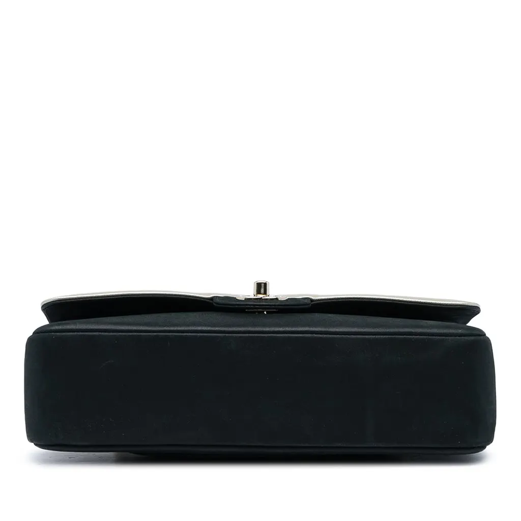 Chanel Medium Classic Bicolor Caviar and Iridescent Calfskin Double Flap Gold Leather Very good - Inside View