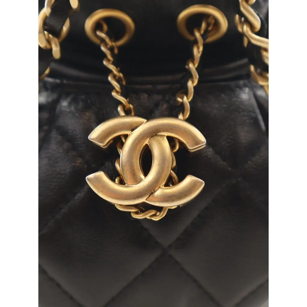 Chanel CC Shiny Lambskin Quilted Drawstring Clutch with Chain Black Leather Very good - Box View