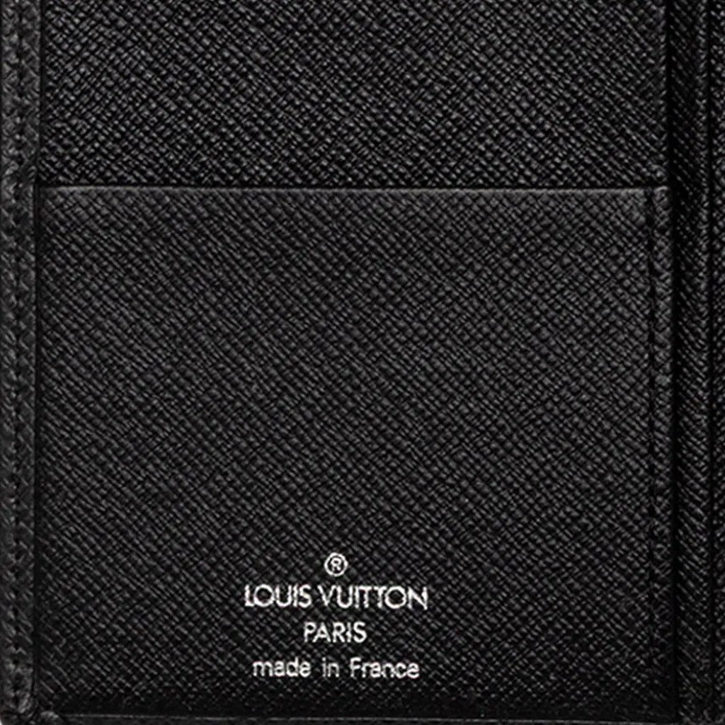 Louis Vuitton Taiga Brazza Wallet Black Leather Very good - Model View