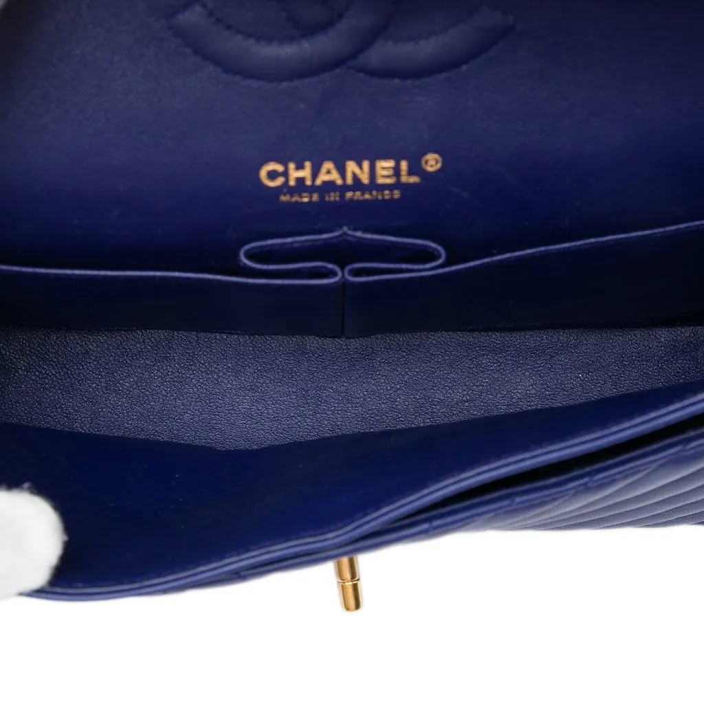 Chanel Medium Classic Chevron Lambskin Double Flap Blue Leather Very good - Model View