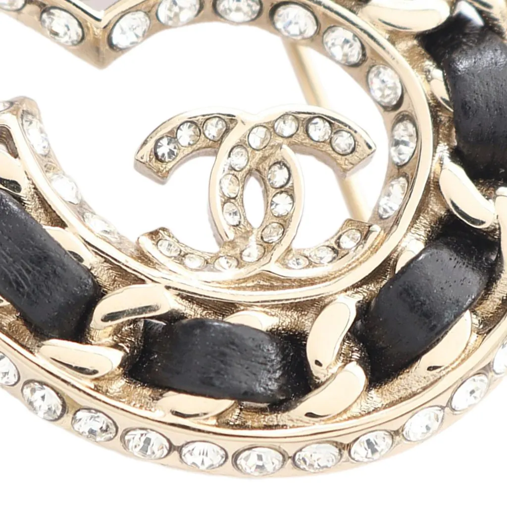 Chanel CC Gold Plated Lambskin Woven Chain Number 5 Brooch Gold Metal Very good - Inside View