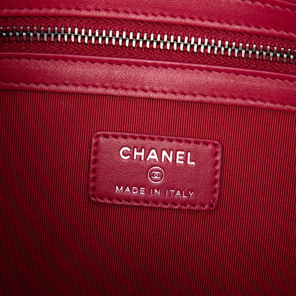 Chanel Medium Quilted Aged Calfskin Gabrielle O Case Clutch Black Leather Very good - Box View