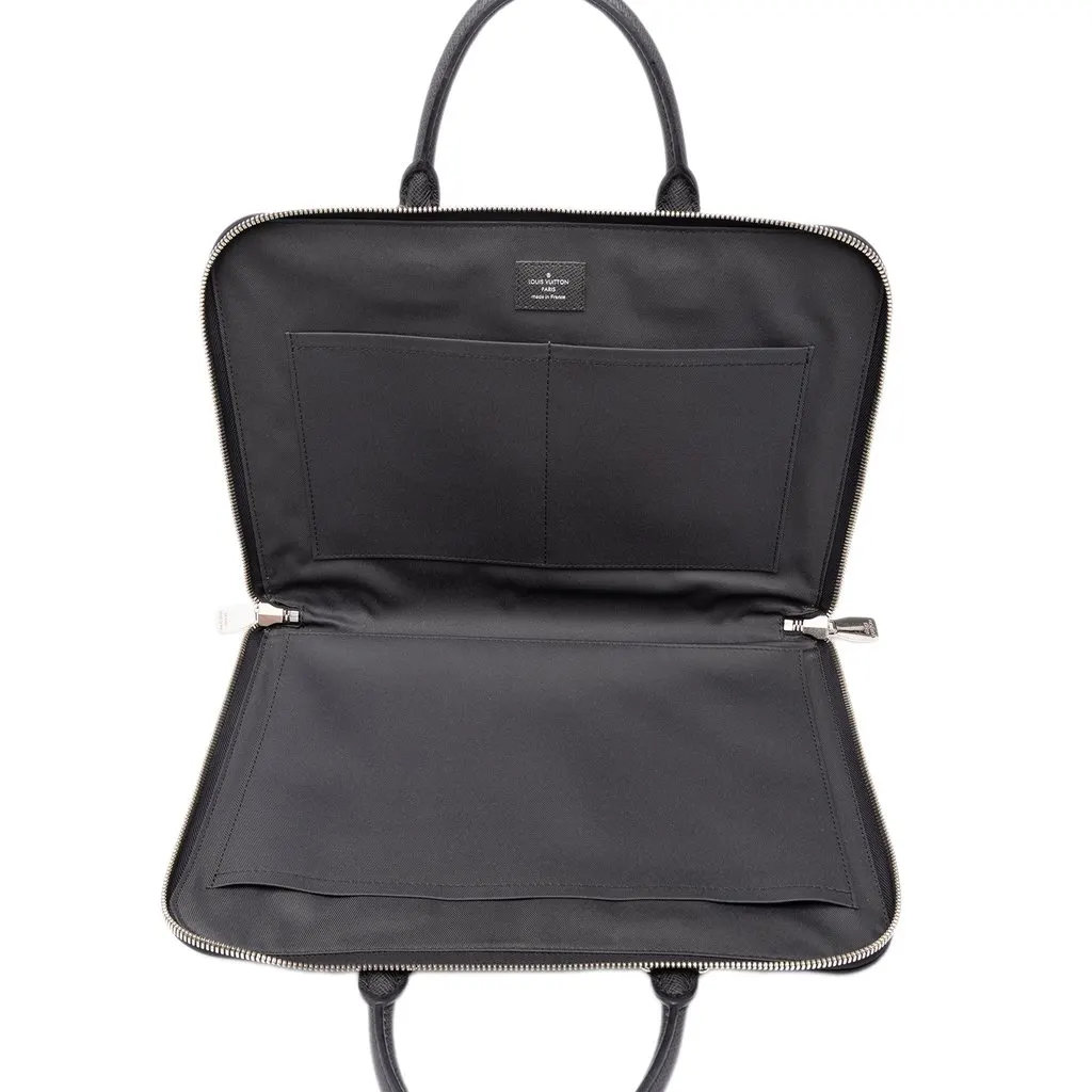 Louis Vuitton Taiga Porte Documents Slim Black Leather Very good - Model View
