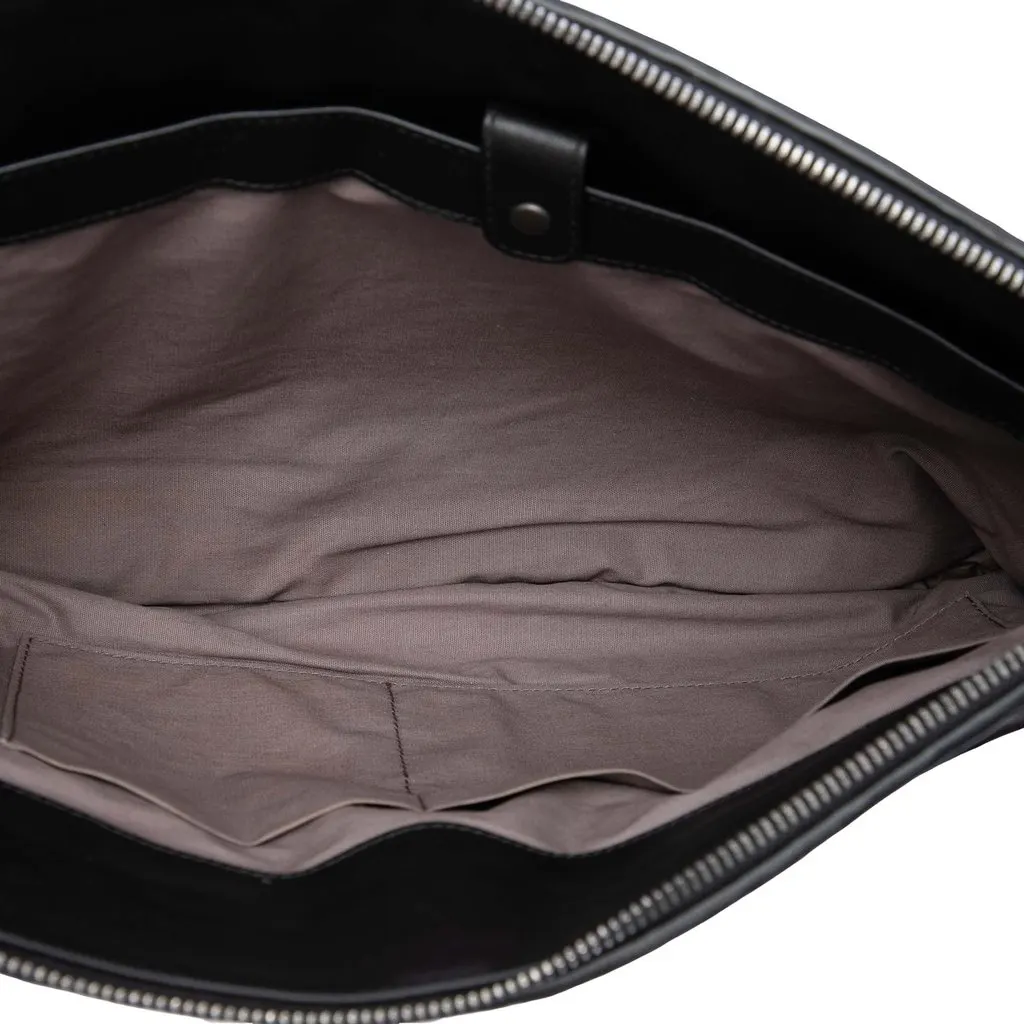 Bottega Veneta Nappa Intrecciato Stitched Clutch Black Leather Very good - Model View