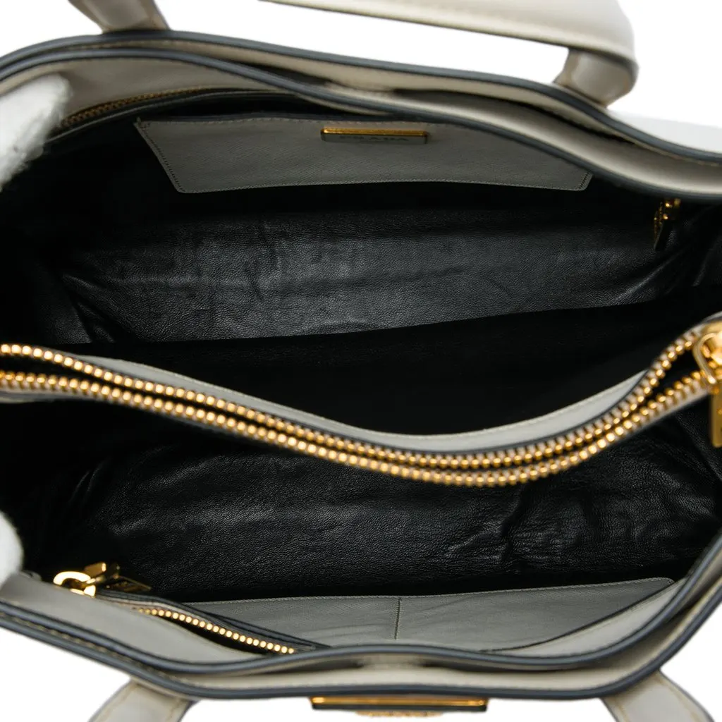 Prada Saffiano Soft Triple Pocket Tote White Leather Very good - Model View