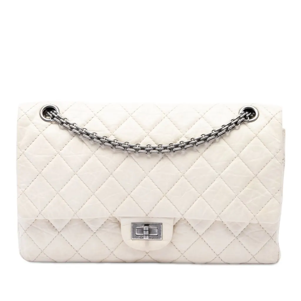 Chanel Quilted Aged Calfskin Reissue 2.55 Double Flap 226 White Leather Very good - Front View