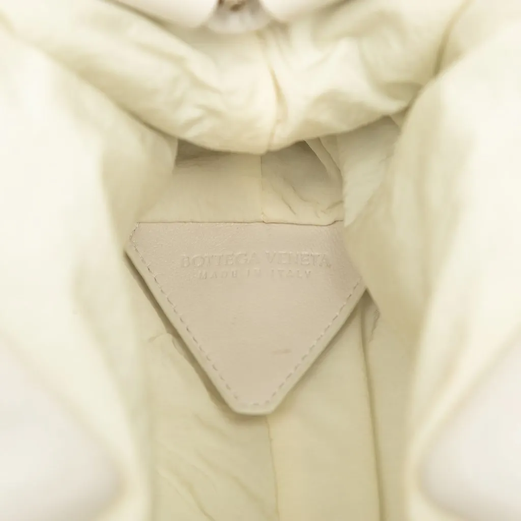 Bottega Veneta Small Lambskin Knit The Point Triangle Satchel White Leather Good - Box View