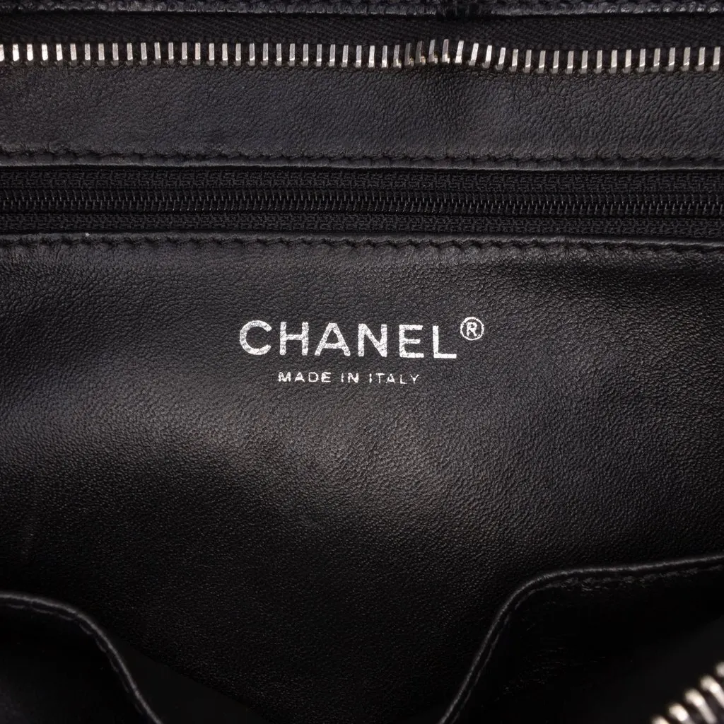 Chanel Caviar Medallion Tote Black Leather Very good - Box View