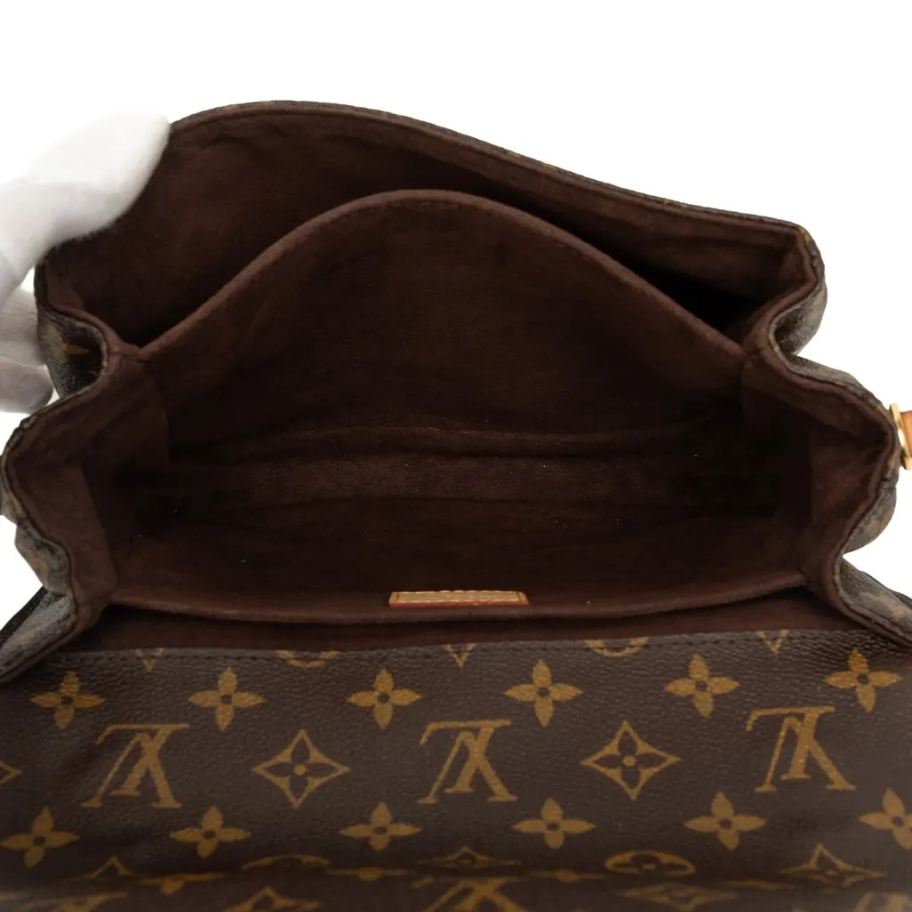 Louis Vuitton Monogram Pochette Metis Brown Very good - Model View