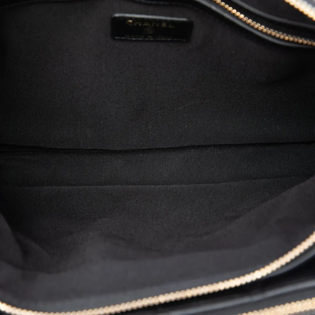Chanel CC Quilted Lambskin Double Zip Crossbody Black Leather Very good - Model View