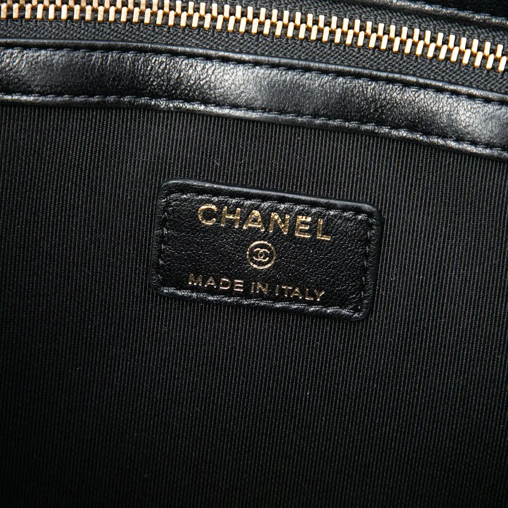 Chanel CC Quilted Lambskin Double Zip Crossbody Black Leather Very good - Box View