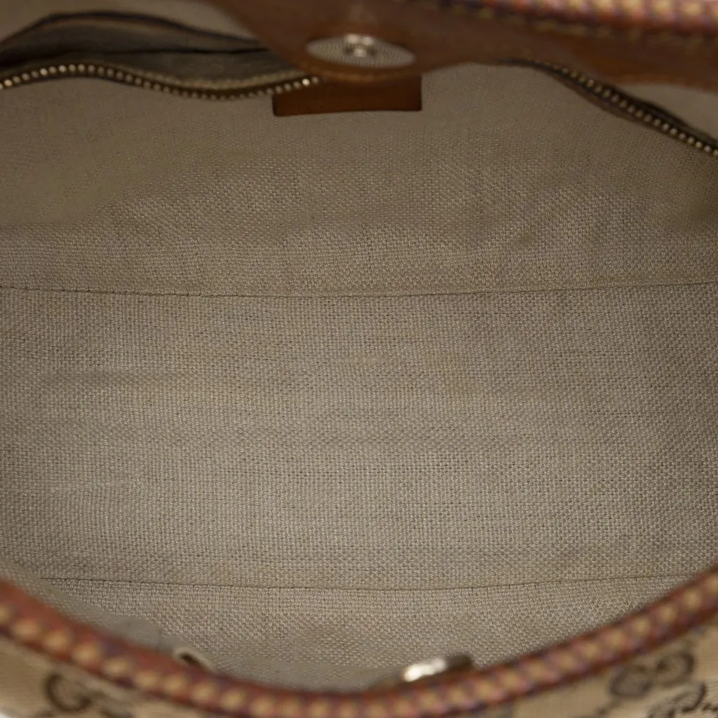 Gucci GG Canvas Marrakech Shoulder Bag Beige Very good - Model View