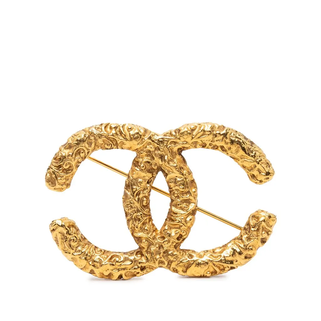 Chanel CC Gold Plated Baroque Embossed Brooch Gold Metal Very good - Front View