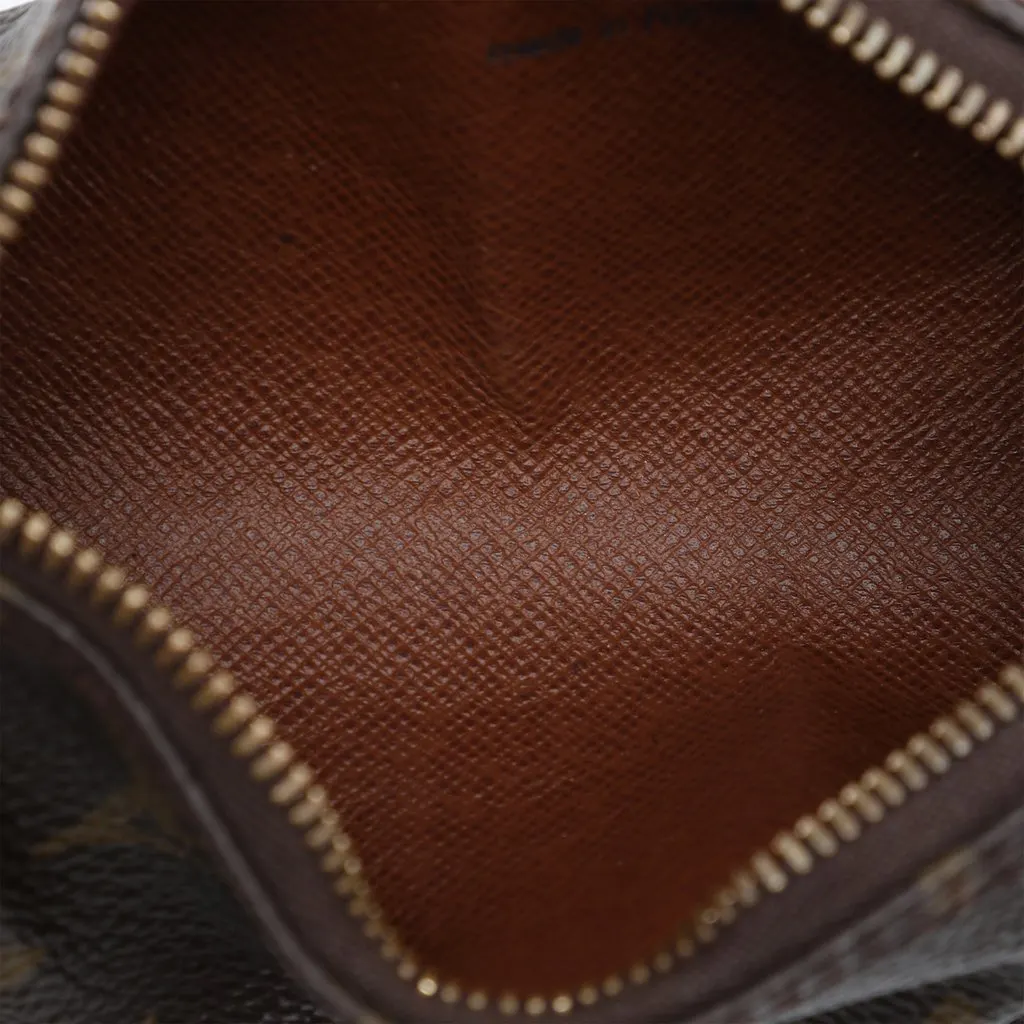 Louis Vuitton Monogram Papillon Pochette Brown Canvas Very good - Model View