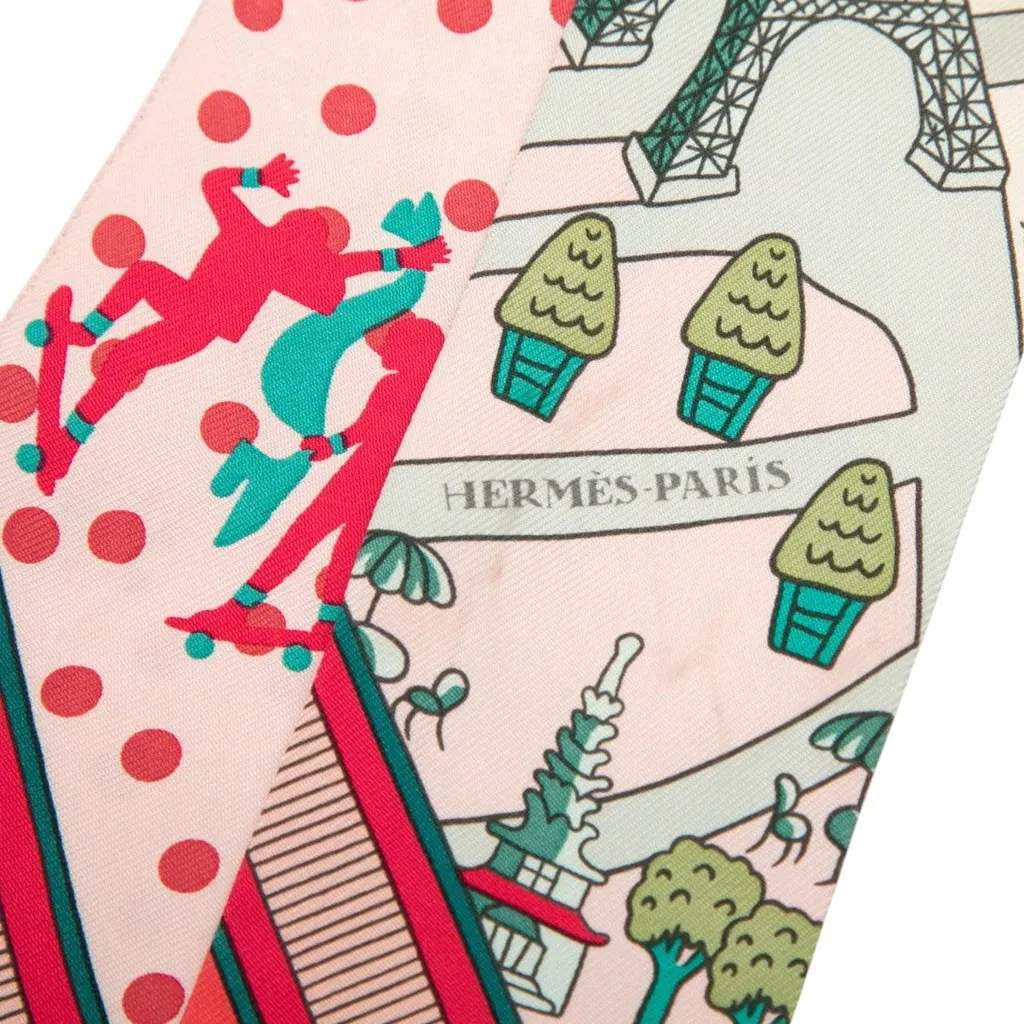 Hermès Les Nouveaux Amoureux de Paris Silk Twilly Scarf Pink Silk Very good - Inside View