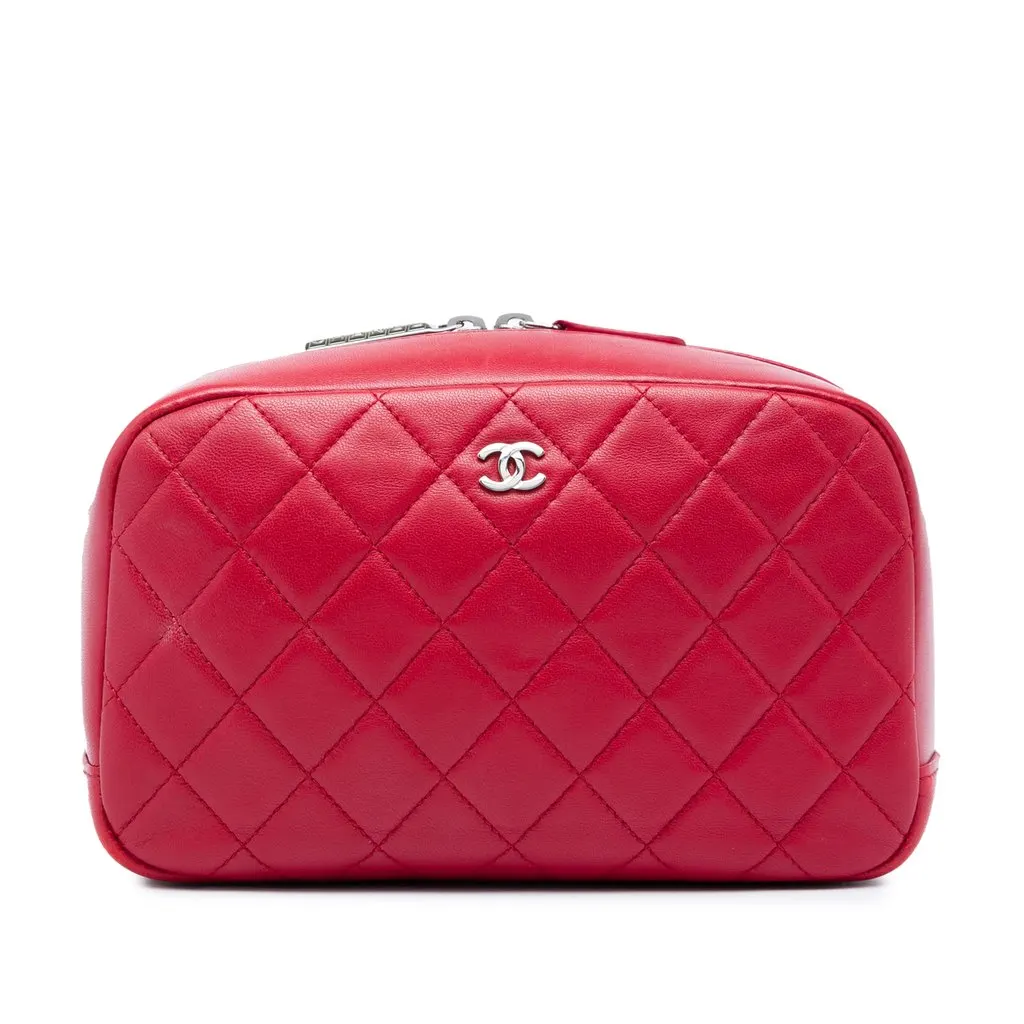 Chanel Medium Quilted Lambskin Curvy Cosmetic Pouch Red Leather Very good - Front View