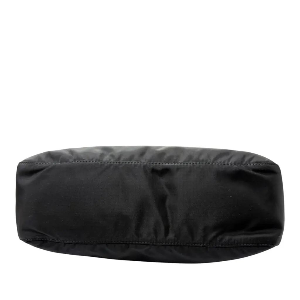 Prada Re Nylon Zip Top Crossbody Black Very good - Model View