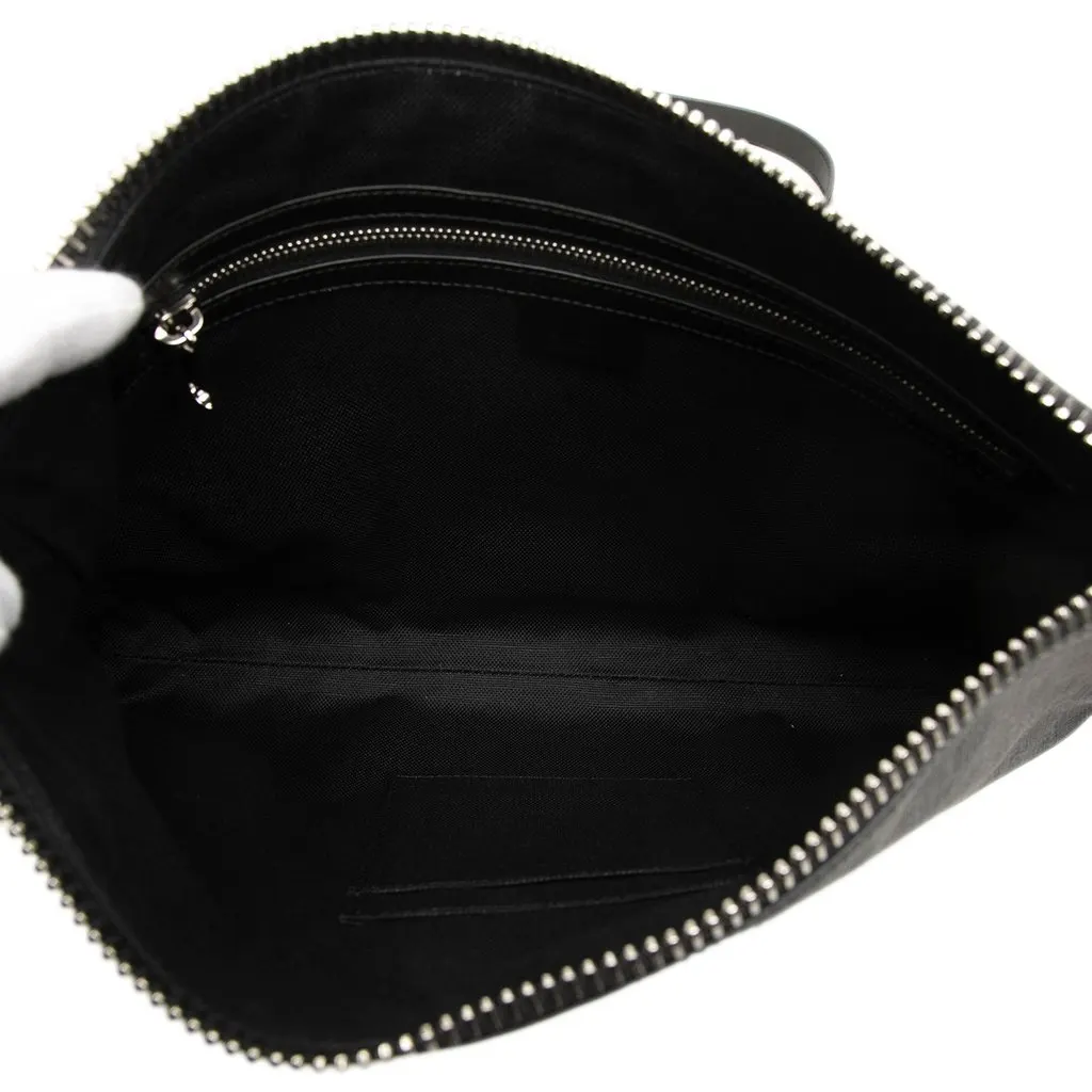 Gucci GG Supreme Web Crossbody Black Canvas Very good - Model View