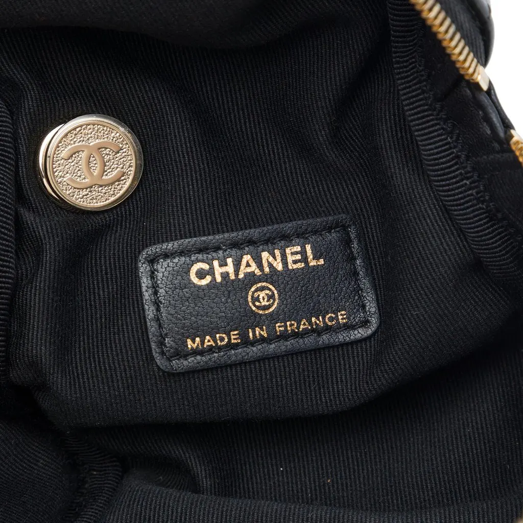 Chanel CC Quilted Lambskin Cube Vanity Bag Black Leather Very good - Box View