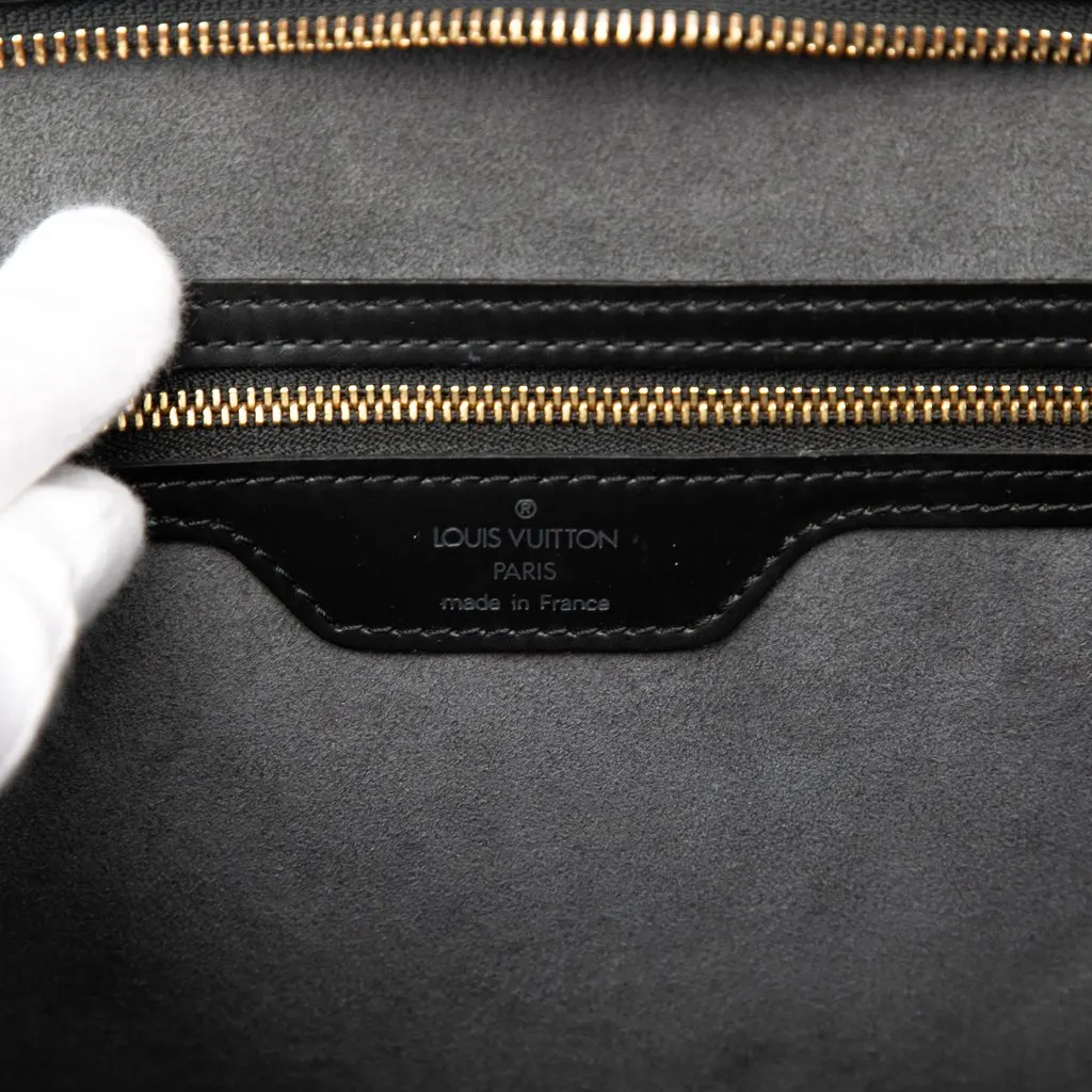 Louis Vuitton Epi Saint Jacques GM Long Strap Black Leather Very good - Model View