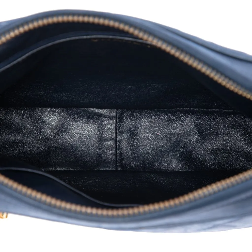 Chanel CC Quilted Lambskin Tassel Camera Bag Blue Leather Very good - Model View