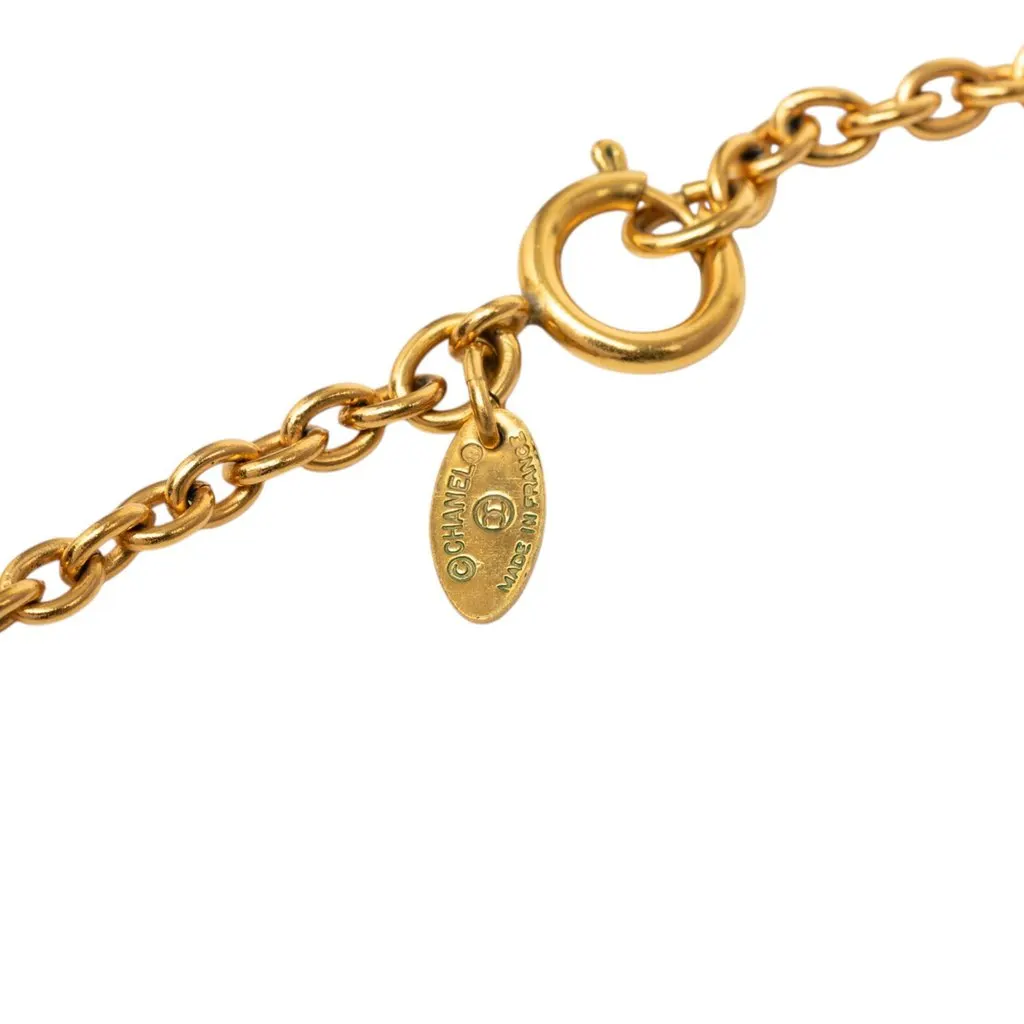 Chanel CC Gold Plated Round Pendant Necklace Gold Metal Very good - Model View