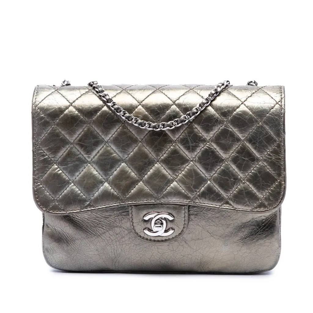 Chanel Medium Metallic Crackled Calfskin Clams Pocket Flap MultiColor Leather Very good - Front View