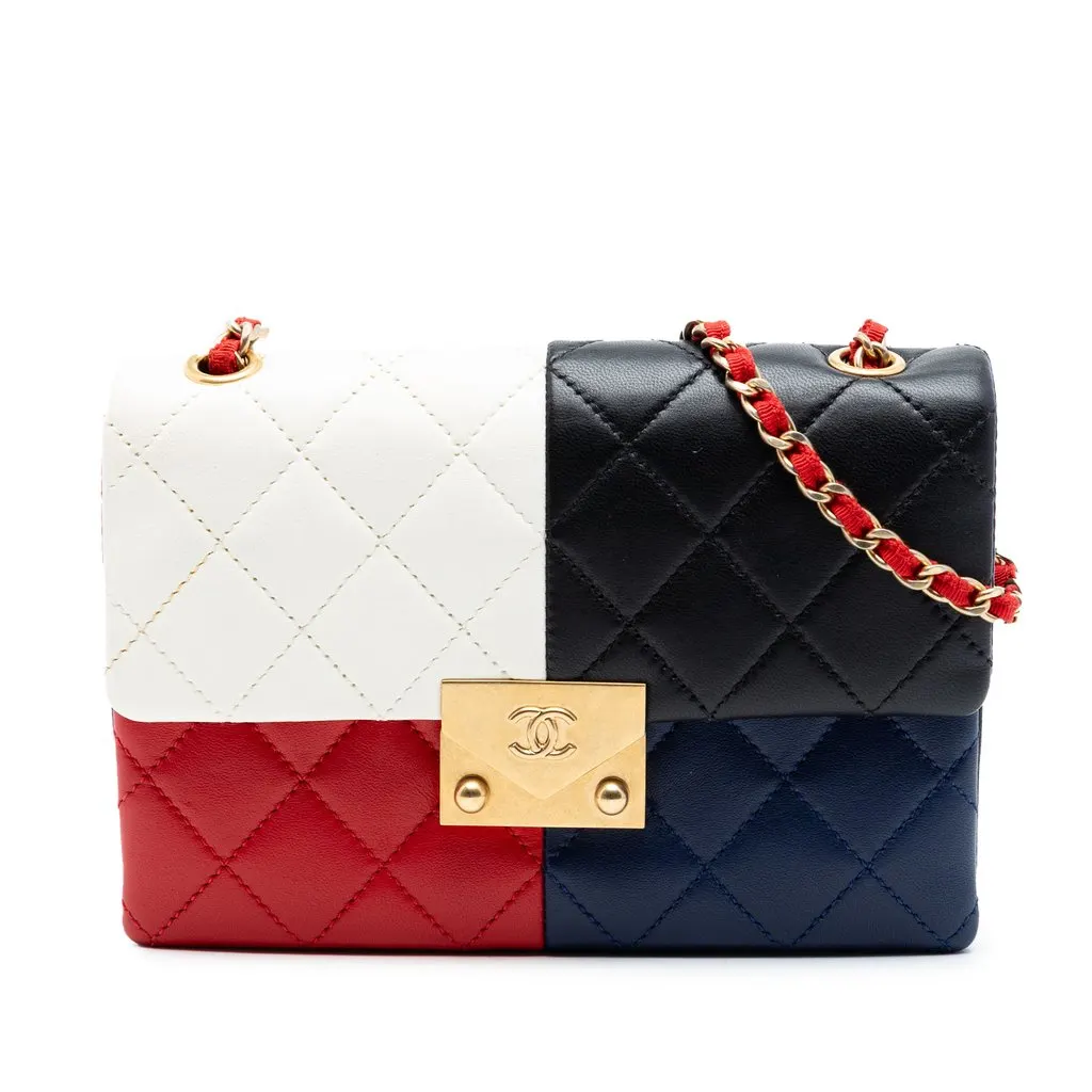 Chanel Quilted Lambskin Colorblock Pagoda Flap Black Leather Very good - Front View