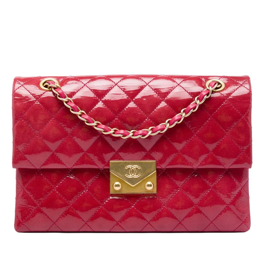 Chanel Quilted Patent Goatskin Pagoda Accordion Flap Red Leather Very good - Front View