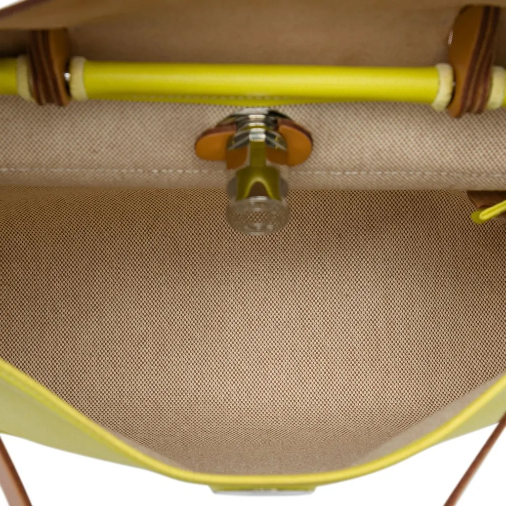 Hermès Toile H Berline Herbag Zip 31 Yellow Canvas Very good - Model View