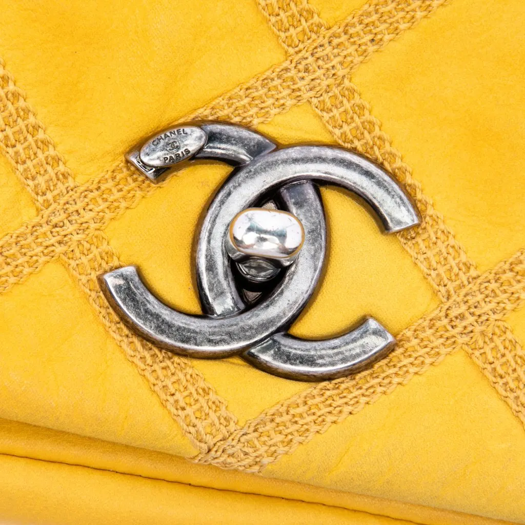 Chanel CC Iridescent Calfskin Diamond Stitch Flap Yellow Leather Very good - Box View