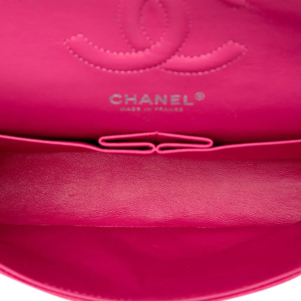Chanel Medium Classic Caviar Double Flap Pink Leather Very good - Model View