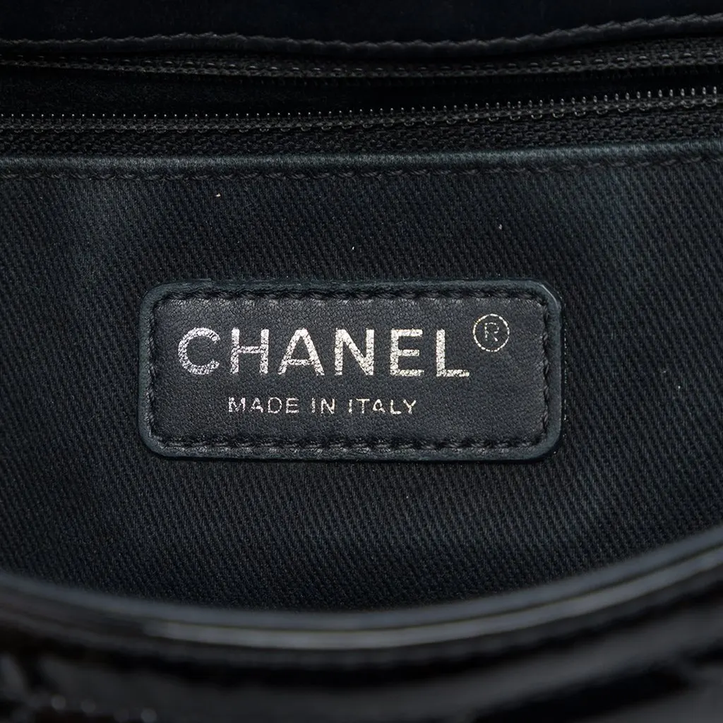 Chanel Medium Quilted Patent Coco Shine Flap Black Leather Very good - Box View