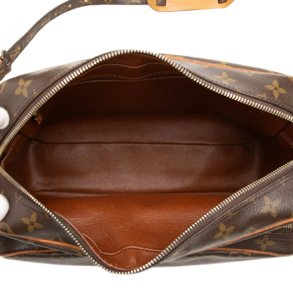 Louis Vuitton Monogram Nil Crossbody Brown Canvas Good - Model View