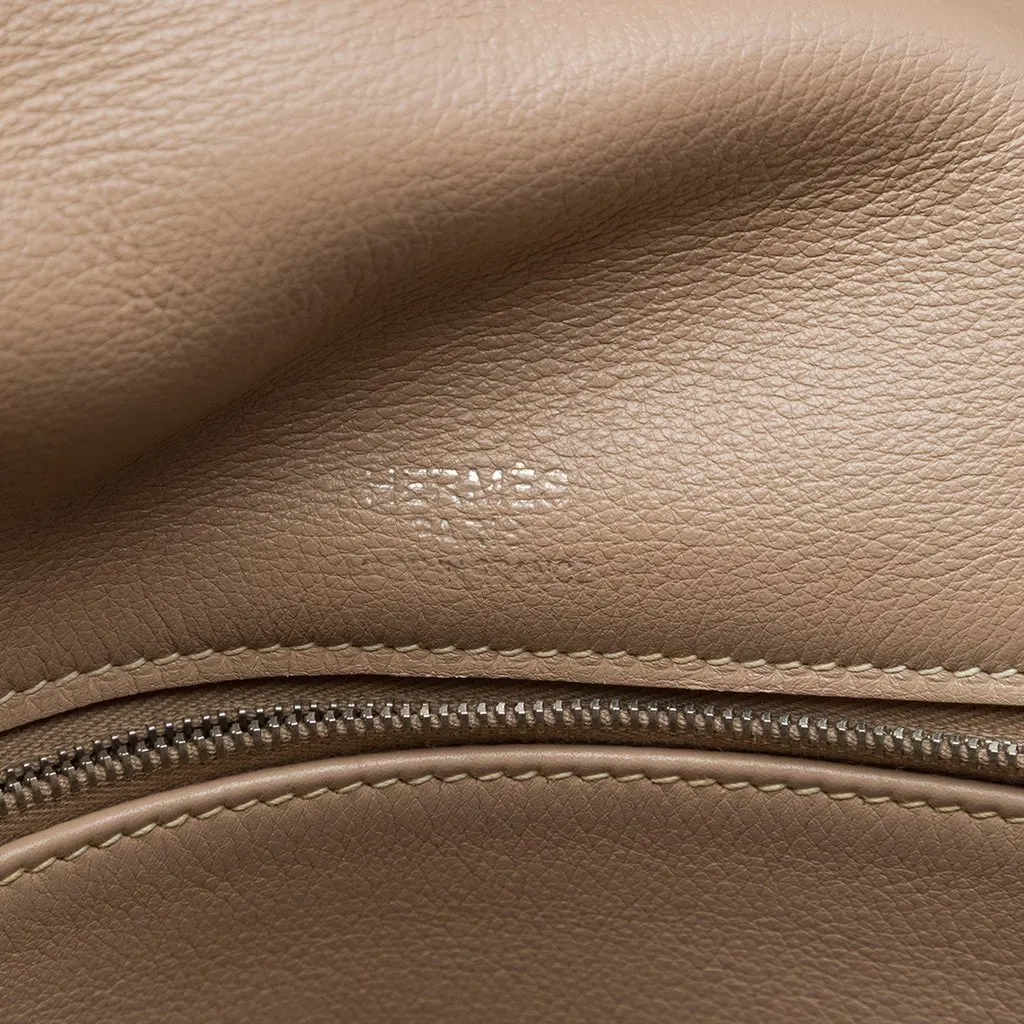 Hermès Swift Ghillies Kelly II Retourne 35 Beige Leather Good - Box View