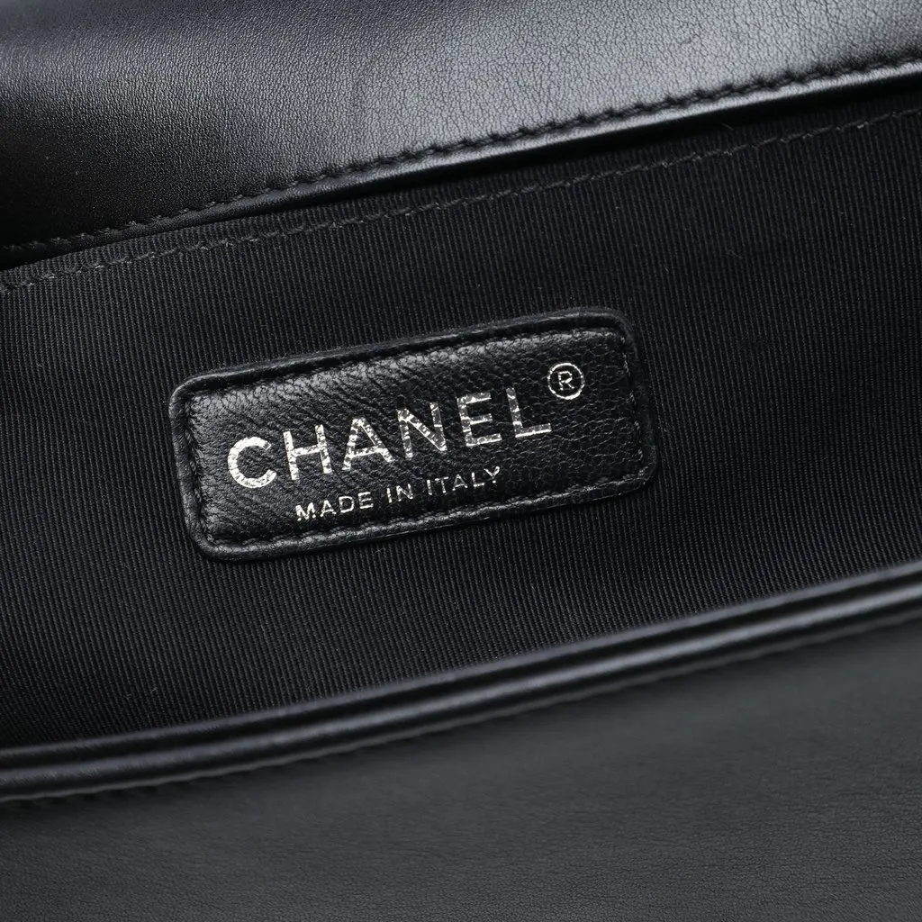 Chanel Old Medium Quilted Lambskin Boy Flap Black Leather Very good - Box View