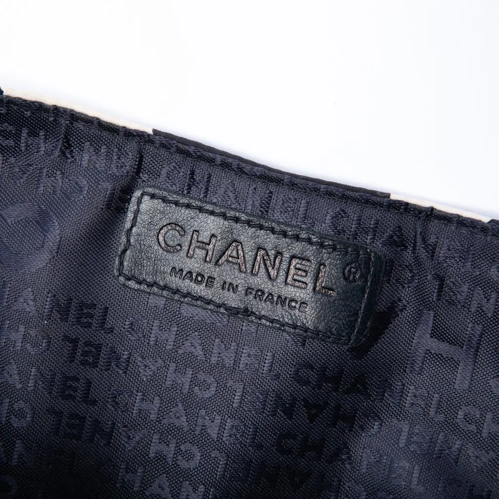 Chanel Small Silk and Lambskin Net Tahiti Flap Black Very good - Box View